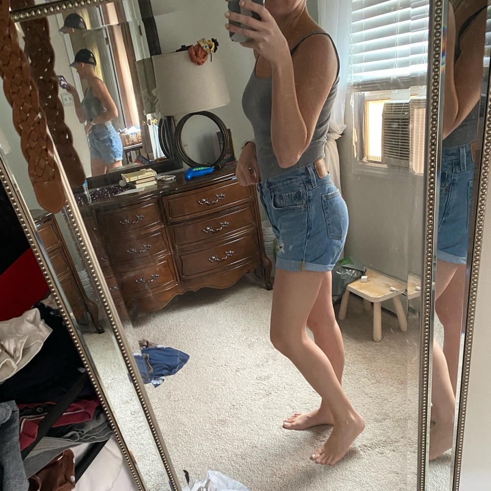 Levi’s high rise cutoffs